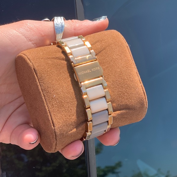 MK ROSE GOLD WATCH - Picture 2 of 4